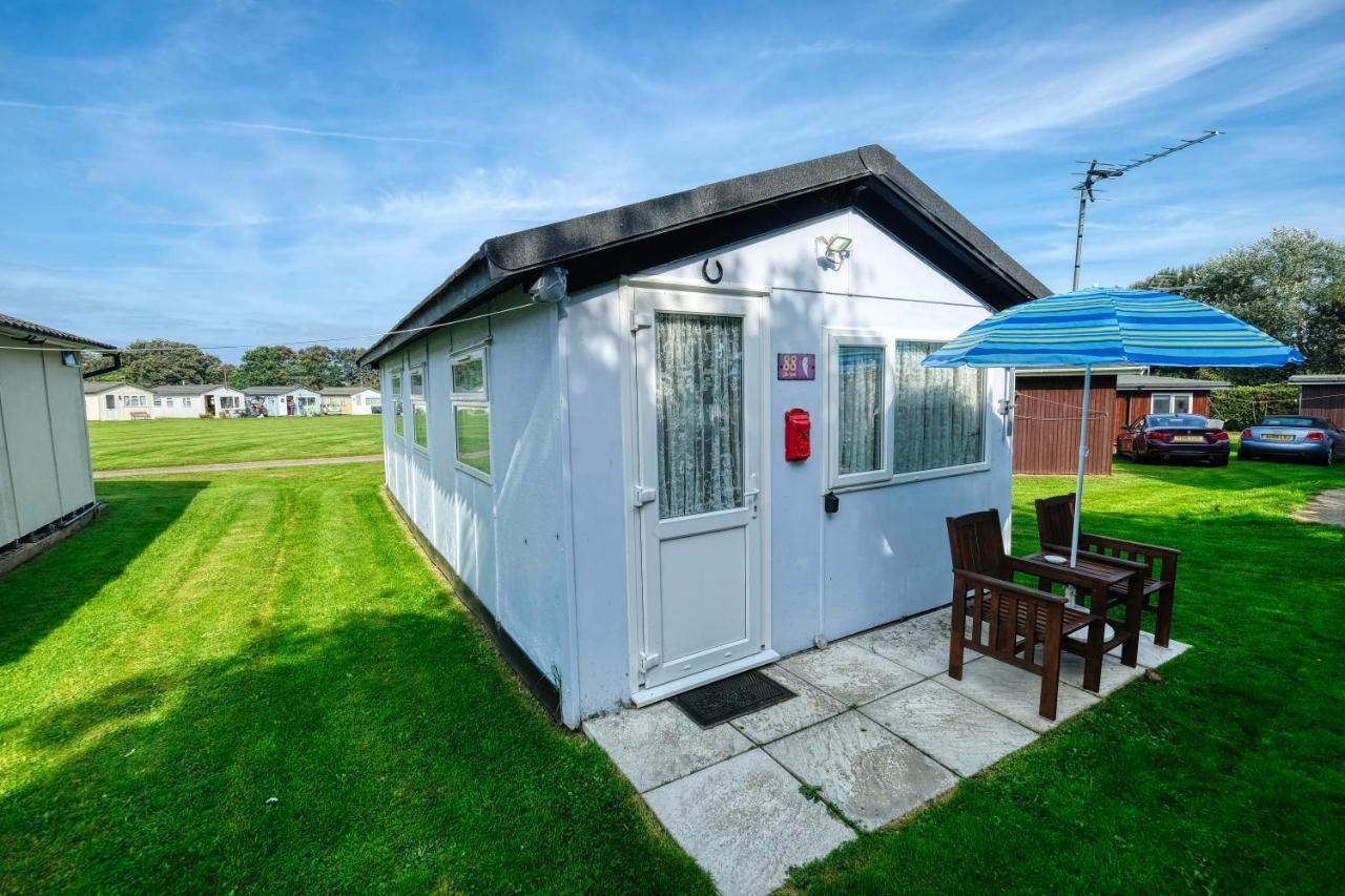 Two Hoots Chalet مونديسلي المظهر الخارجي الصورة